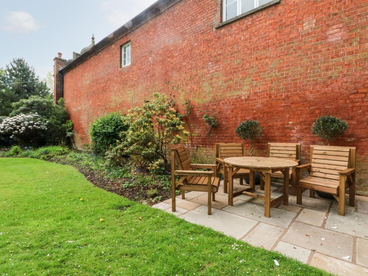 Carriage House Villa Macclesfield Exterior photo